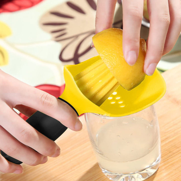 Transform Your Kitchen Experience with the Creative Manual Juicer Kitchen Gadget